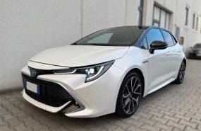 Toyota Corolla FULL HYBRID full optional (IVA ESPOSTA)